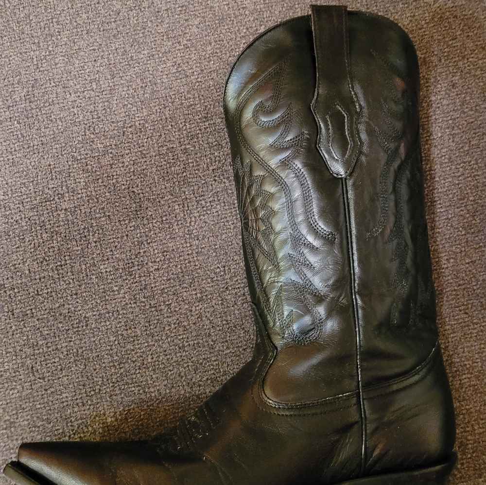 Corral snip toe boot, black size 11